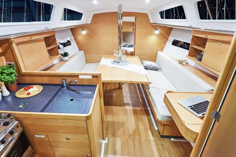 jeanneau-sun-odyssey-319-dinette jeanneau-sun-odyssey-319-dinette