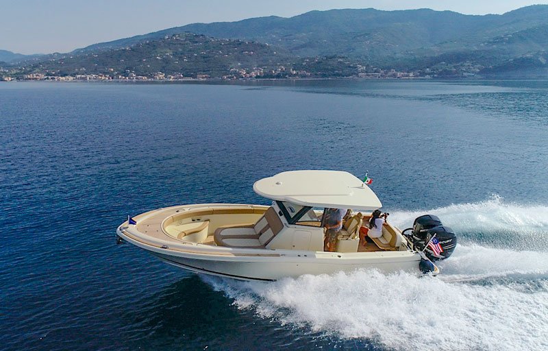 Chris Craft Catalina 30 en mer Chris Craft Catalina 30 en mer