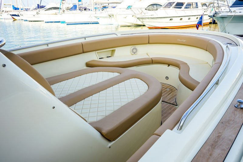 Chris Craft Catalina 30, chaise longue avant Chris Craft Catalina 30, chaise longue avant