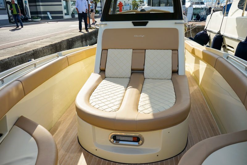 Chris Craft Catalina 30, pont Chris Craft Catalina 30, pont