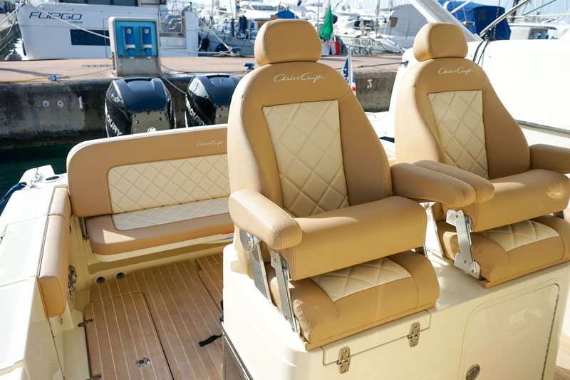 Chris Craft Catalina 30 chaises pilotes Chris Craft Catalina 30 chaises pilotes