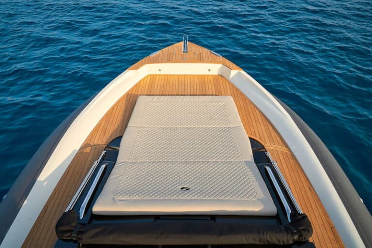 Scanner Envy 1400, bow sundeck Scanner Envy 1400, bow sundeck